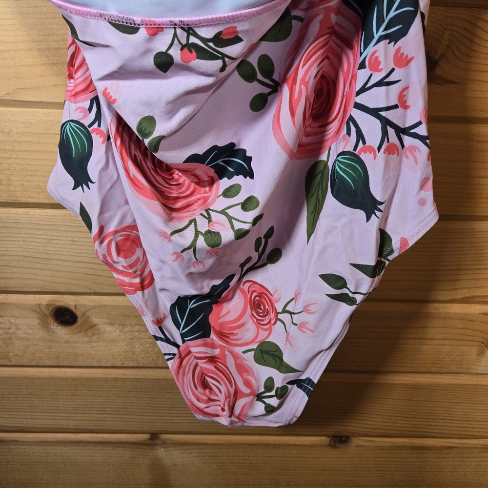 Floral Halter Neck One Piece Swimsuit - Picture 7 of 9